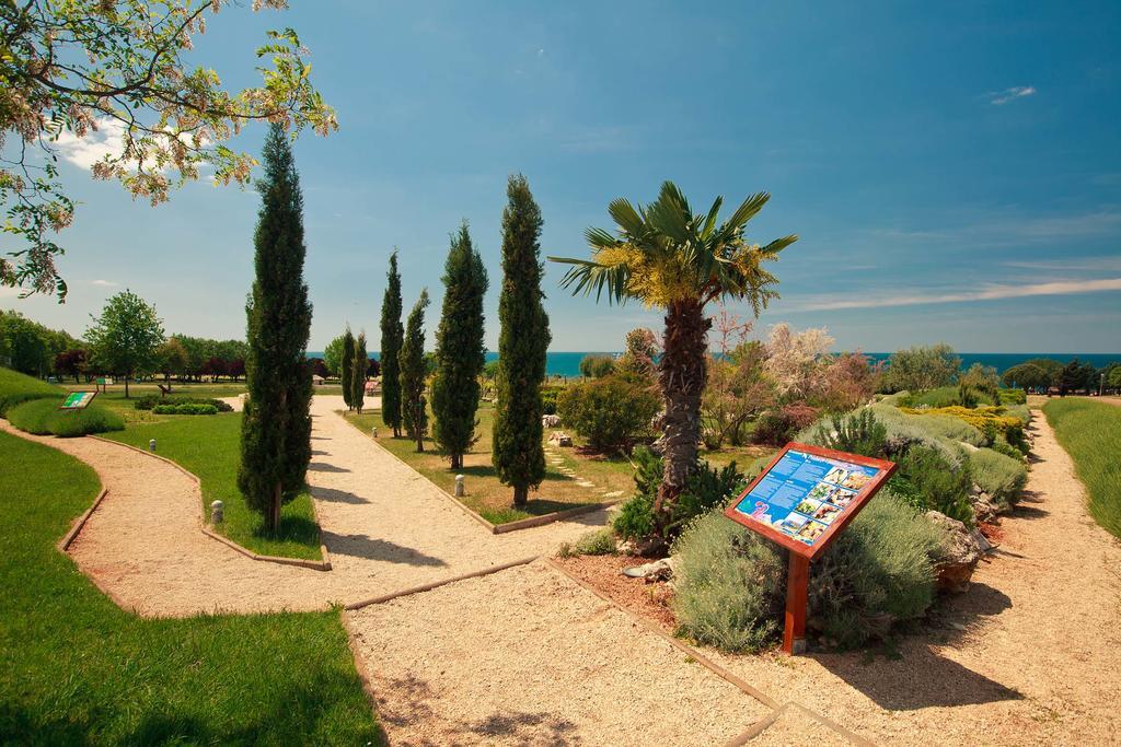 Mobile Homes Premium Vista Mare Park Umag By Camp4You Exteriör bild