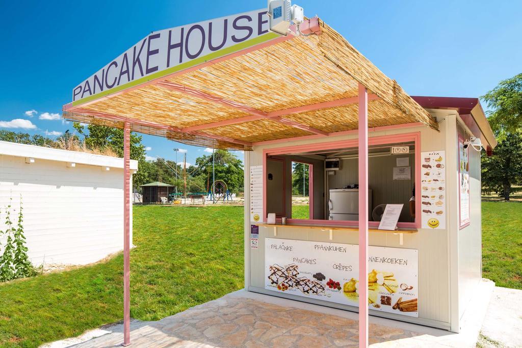 Mobile Homes Premium Vista Mare Park Umag By Camp4You Exteriör bild
