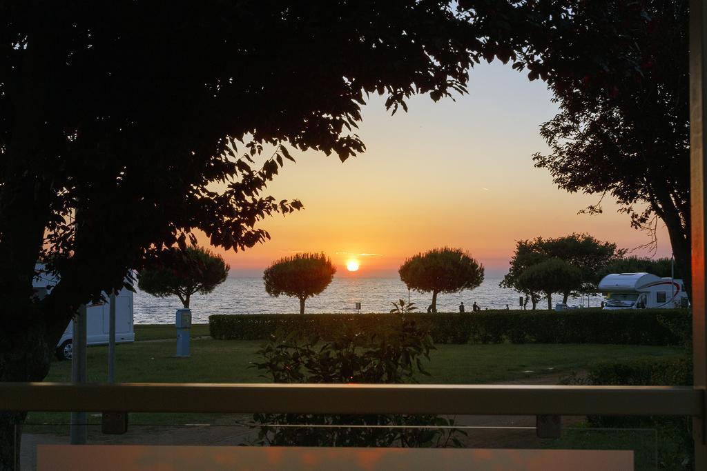 Mobile Homes Premium Vista Mare Park Umag By Camp4You Exteriör bild