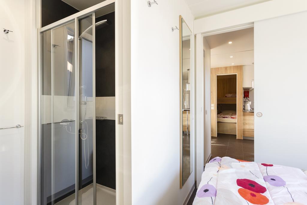 Mobile Homes Premium Vista Mare Park Umag By Camp4You Exteriör bild